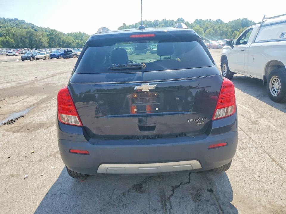 Photo 6 from auction – 2015 CHEVROLET TRAX with VIN 3GNCJRSB9FL193362