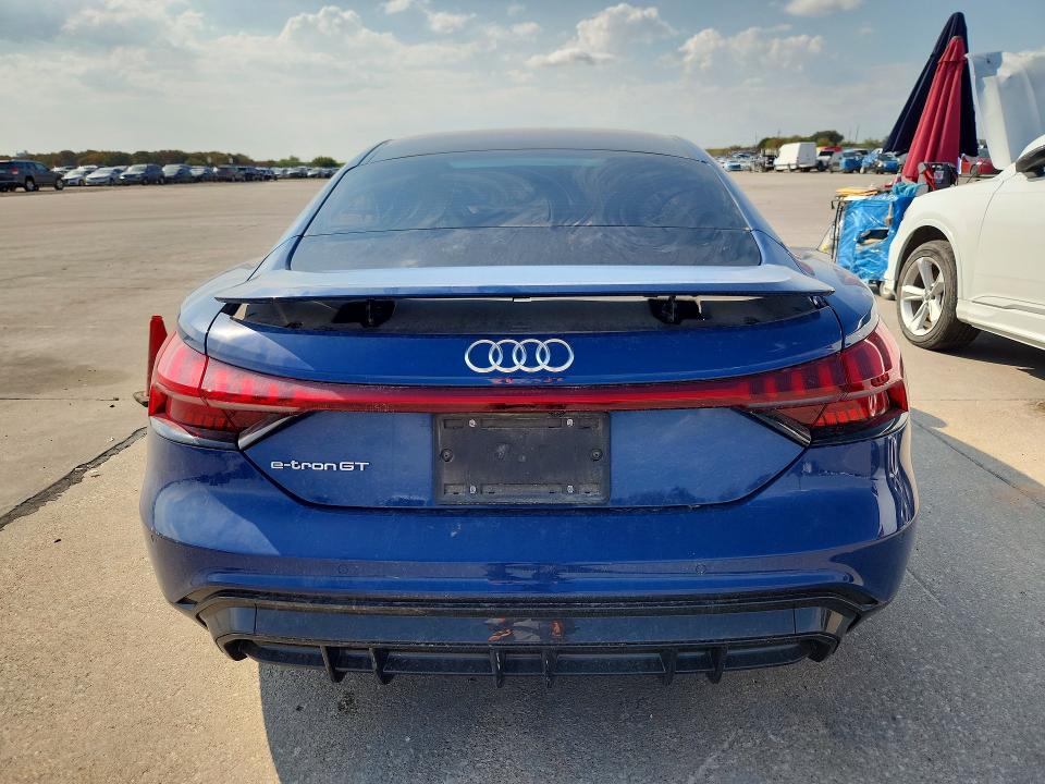 Снимка 6 от търг – 2024 AUDI E-TRON GT с VIN WAUDJBFW1R7000855