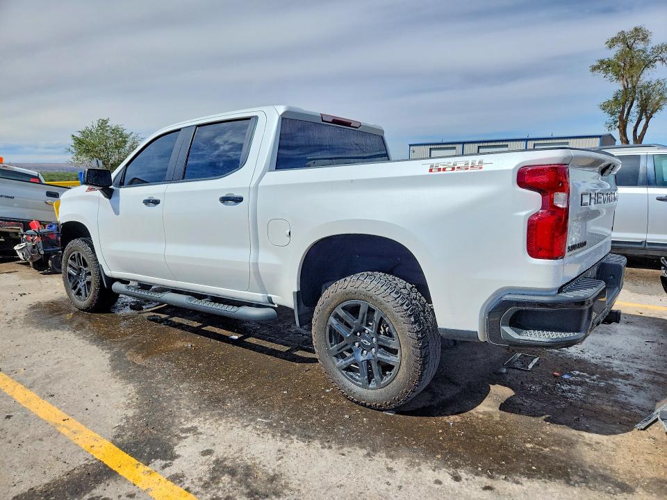 Photo 2 from auction – 2021 CHEVROLET SILVERADO with VIN 1GCPYFED2MZ415151