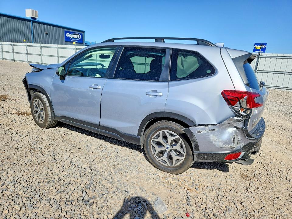 Zdjęcie 2 z aukcji – 2021 SUBARU FORESTER z VIN JF2SKAFC8MH536102