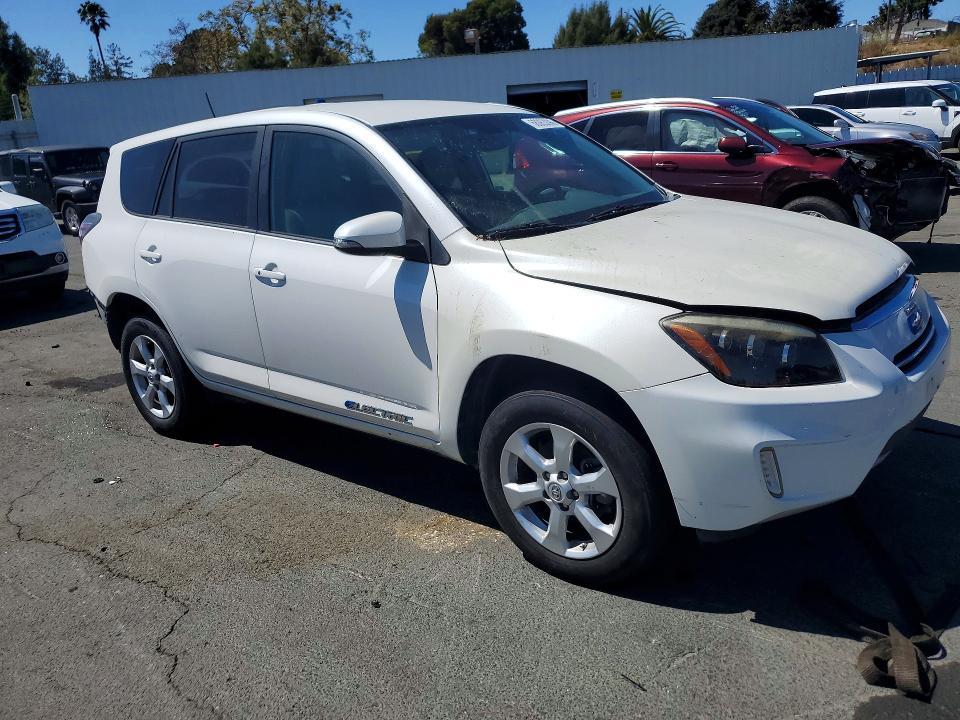 Photo 4 from auction – 2014 TOYOTA RAV4 EV with VIN 2T3YL4DV9EW003005