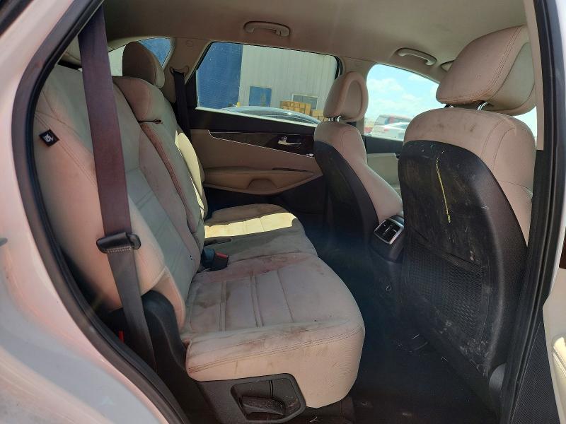 Photo 11 from auction – 2016 KIA SORENTO with VIN 5XYPG4A52GG023943