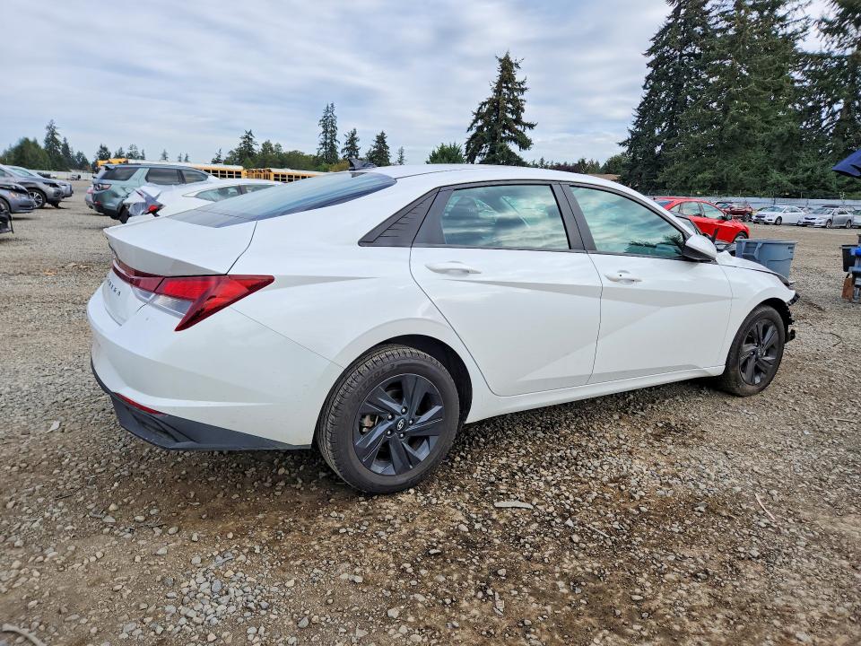 Снимка 3 от търг – 2022 HYUNDAI ELANTRA с VIN 5NPLM4AG9NH080915