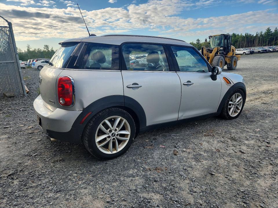 Photo 3 from auction – 2011 MINI COOPER with VIN WMWZB3C57BWM00886