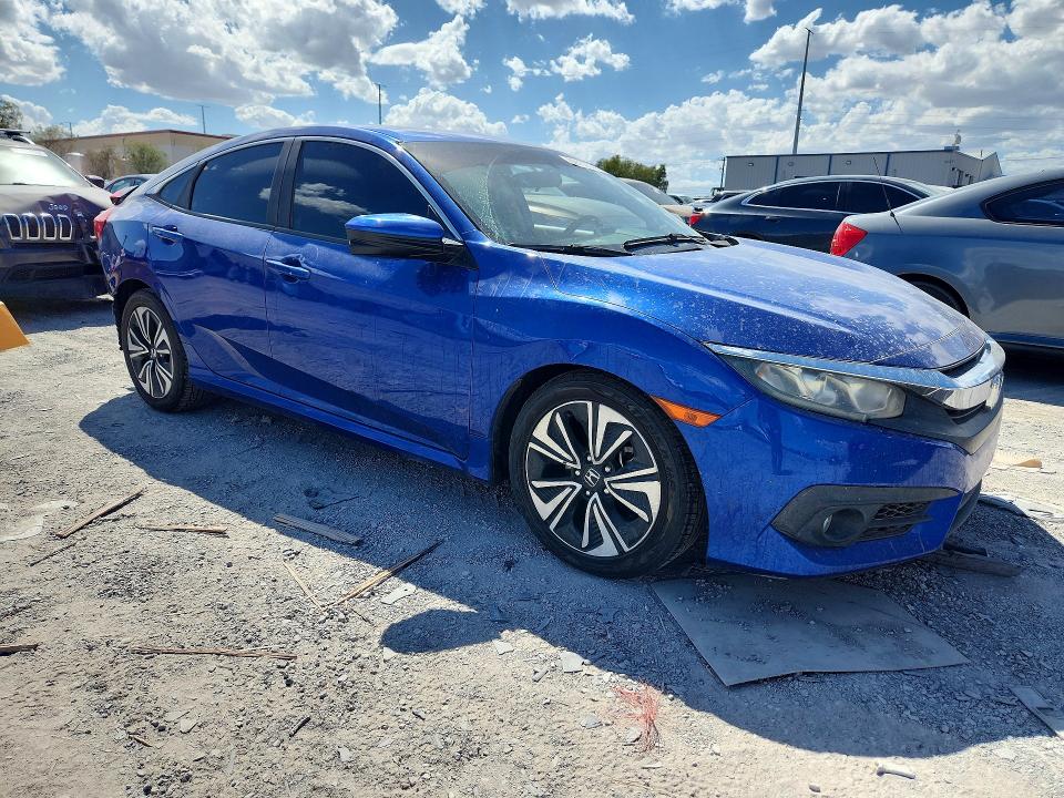 Photo 4 from auction – 2017 HONDA CIVIC with VIN 19XFC1F32HE004899