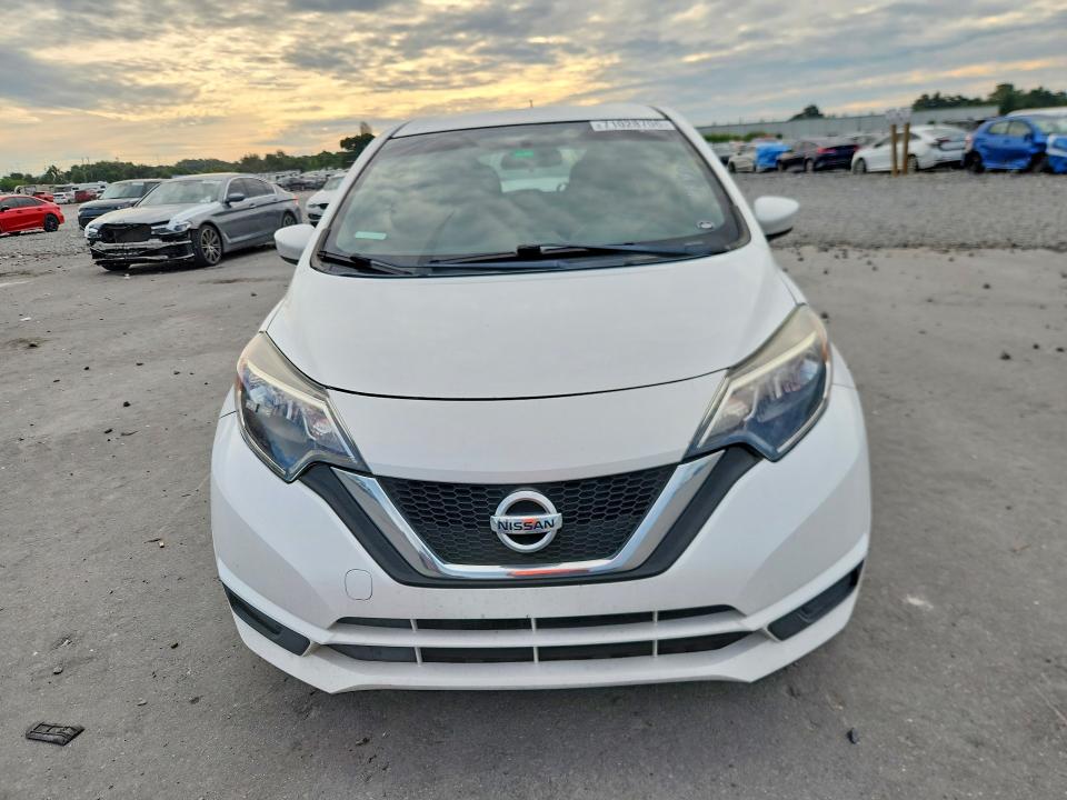 Снимка 5 от търг – 2017 NISSAN VERSA NOTE с VIN 3N1CE2CPXHL367184
