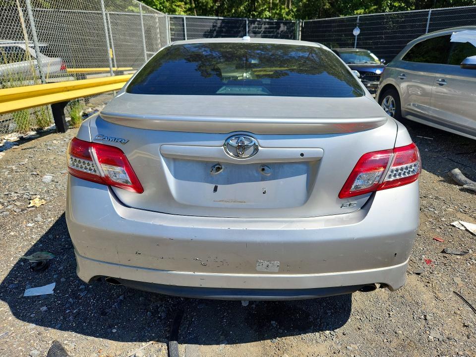 Photo 6 from auction – 2011 TOYOTA CAMRY with VIN 4T1BF3EK2BU152033