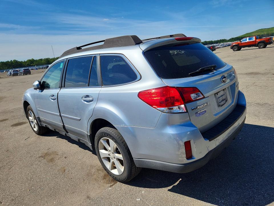 Photo 2 from auction – 2013 SUBARU OUTBACK with VIN 4S4BRBCC8D3275650