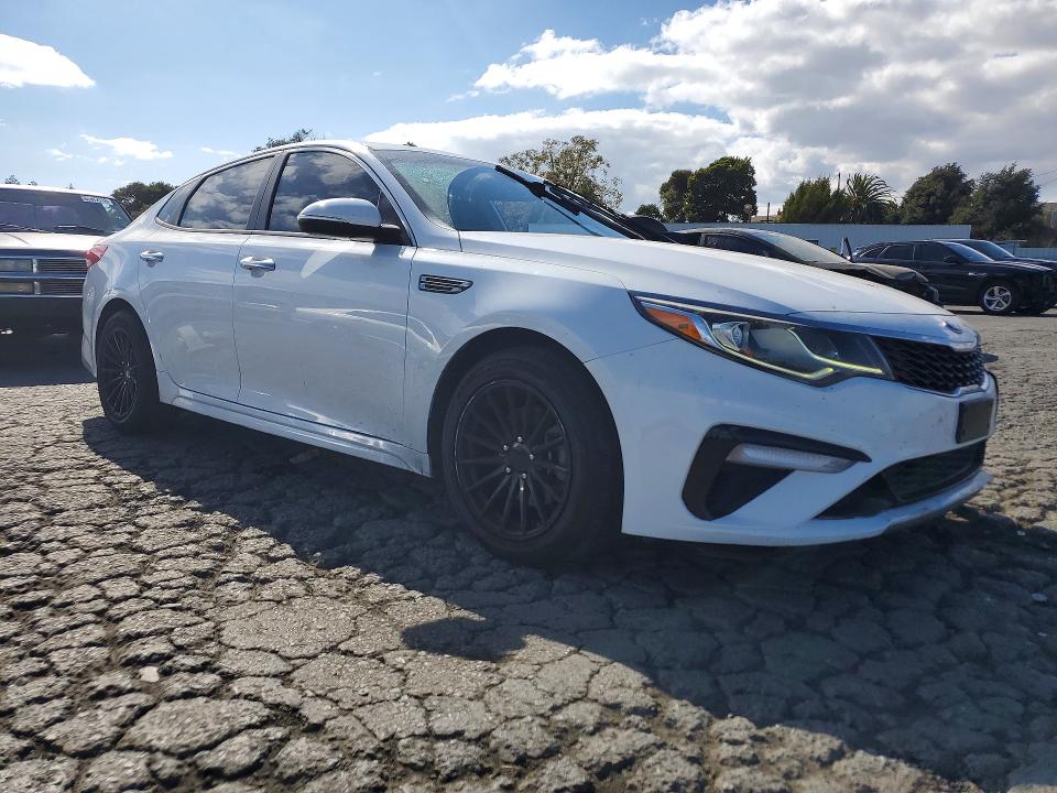 Photo 4 from auction – 2019 KIA OPTIMA with VIN 5XXGT4L36KG275635