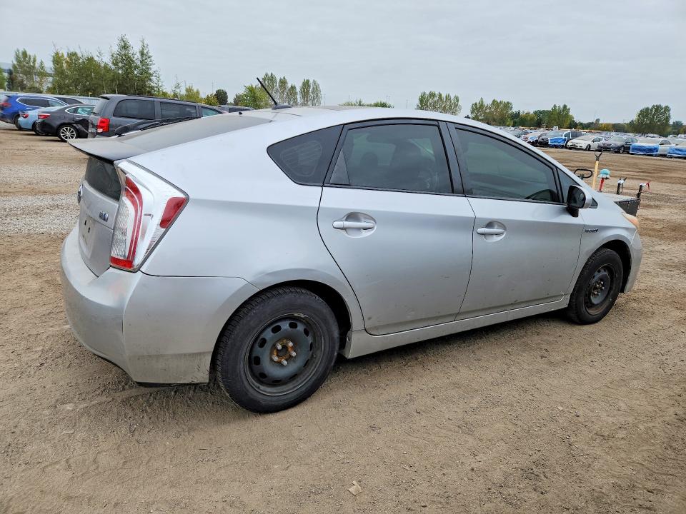 Photo 3 from auction – 2014 TOYOTA PRIUS with VIN JTDKN3DU7E1750781