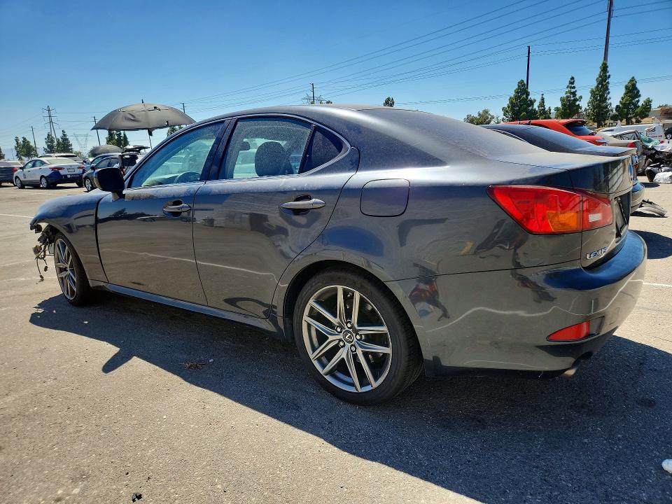 Photo 2 from auction – 2006 LEXUS IS with VIN JTHBE262165011338