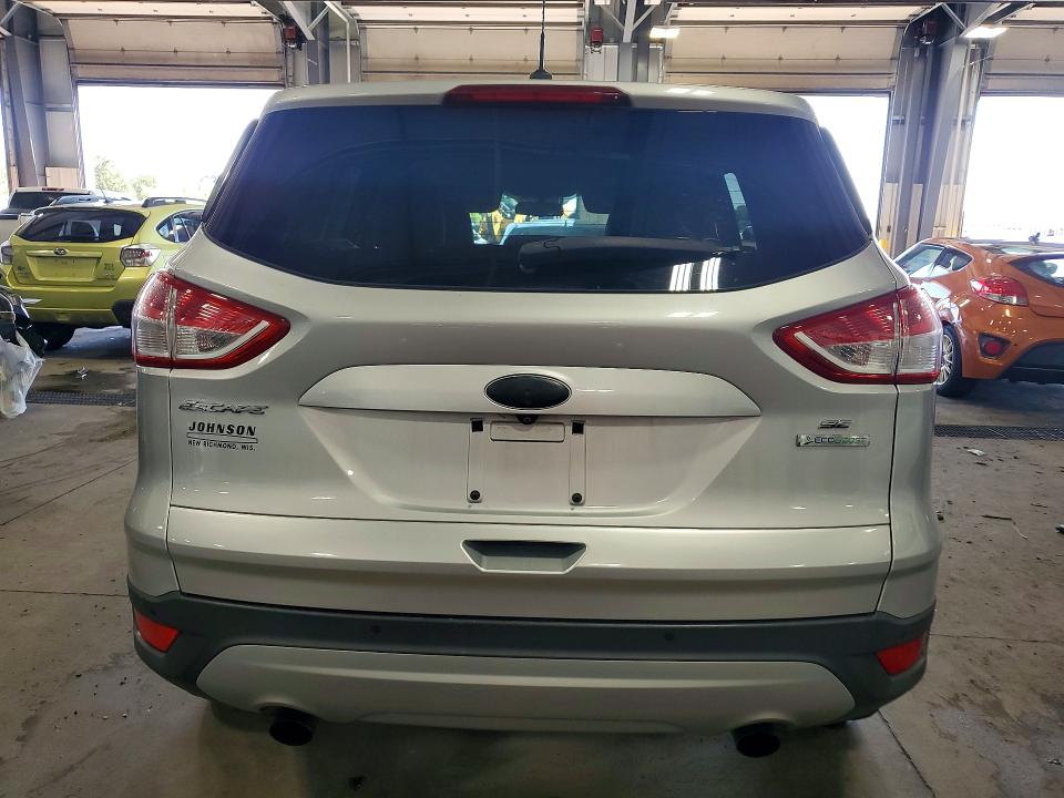 Foto 6 de la subasta – 2015 FORD ESCAPE con VIN 1FMCU0G93FUB32964