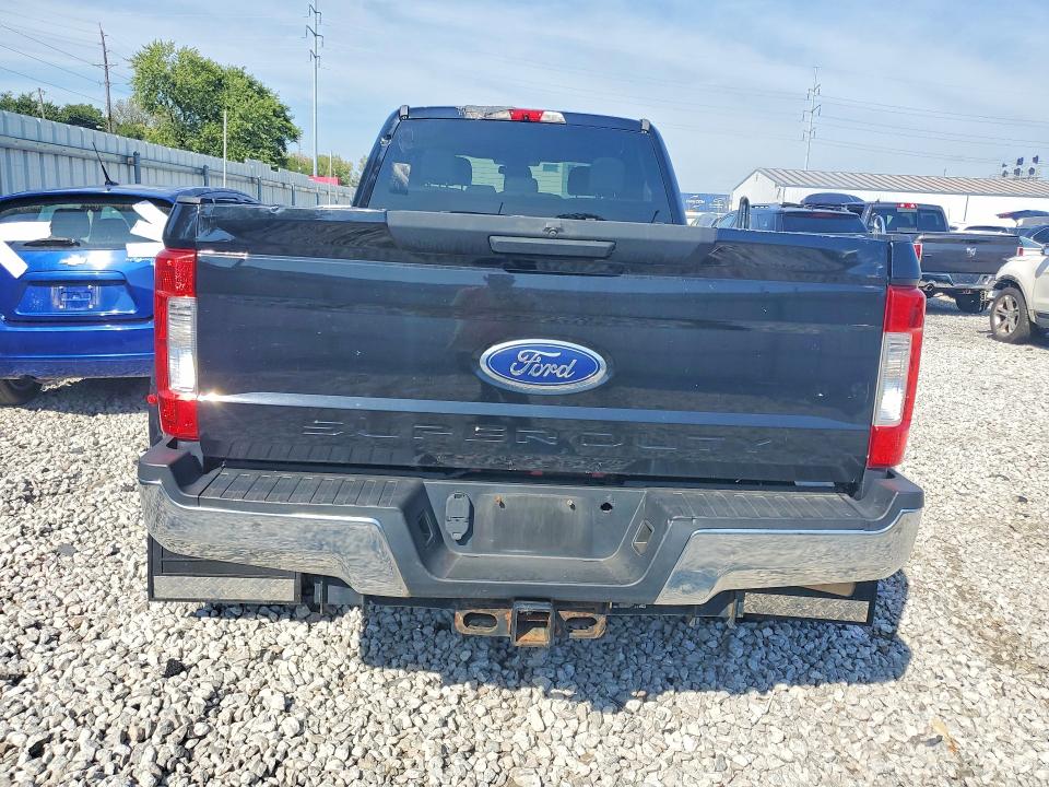 Photo 6 from auction – 2017 FORD F350 with VIN 1FT8W3DT3HEE31096