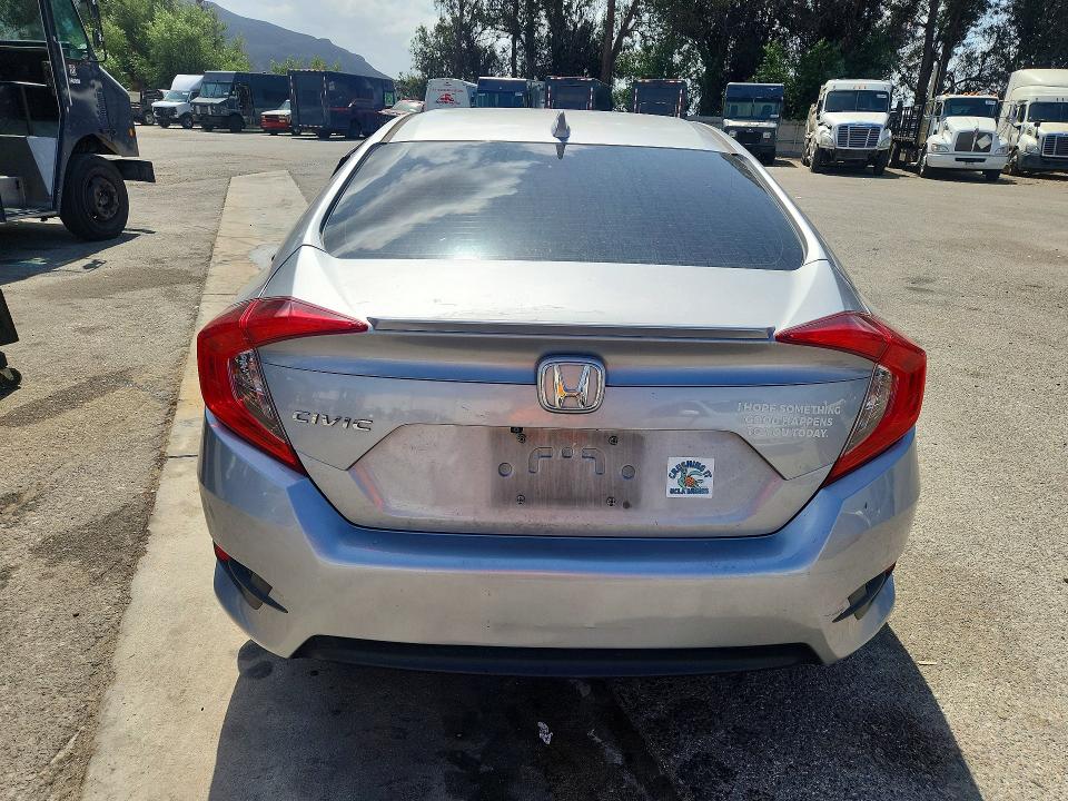 Photo 6 from auction – 2018 HONDA CIVIC with VIN JHMFC1F81JX006899
