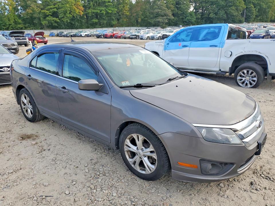 Photo 4 from auction – 2012 FORD FUSION with VIN 3FAHP0HA4CR279930