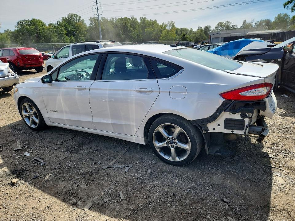 Foto 2 de la subasta – 2013 FORD FUSION con VIN 3FA6P0LU4DR266105