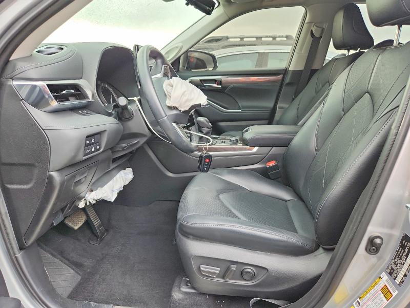 Photo 7 from auction – 2022 TOYOTA HIGHLANDER with VIN 5TDFZRBH1NS170492