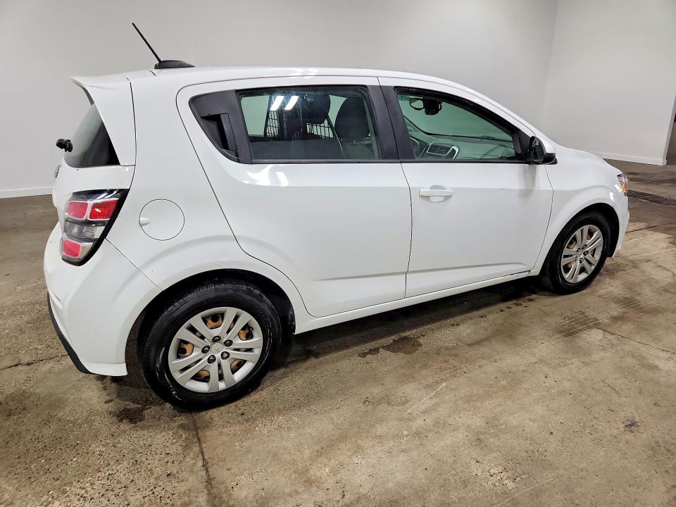 Photo 3 from auction – 2020 CHEVROLET SONIC with VIN 1G1JG6SB6L4135782
