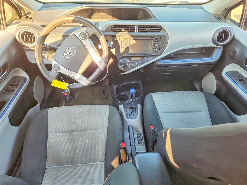 Photo 8 from auction – 2012 TOYOTA PRIUS C with VIN JTDKDTB32C1514596