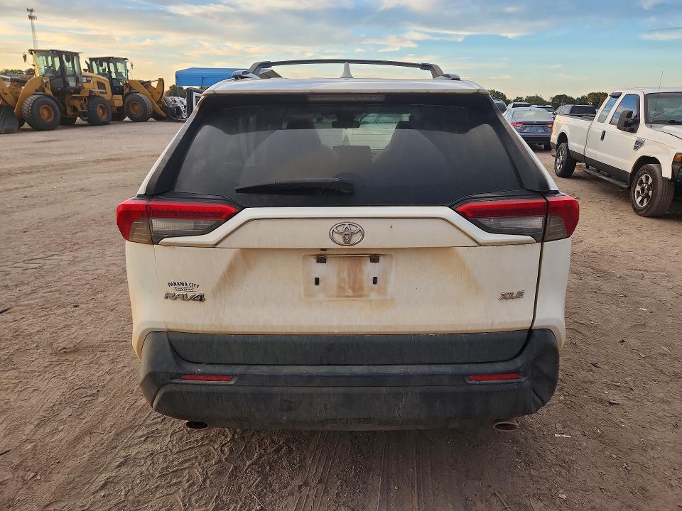 Photo 6 from auction – 2019 TOYOTA RAV4 with VIN JTMC1RFV8KD018730