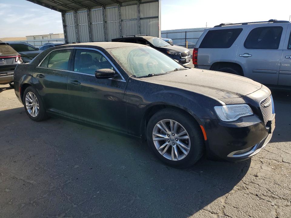 Zdjęcie 4 z aukcji – 2017 CHRYSLER 300 z VIN 2C3CCAAGXHH599653