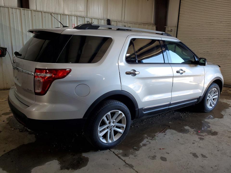 Photo 3 from auction – 2013 FORD EXPLORER with VIN 1FM5K8D86DGA63952