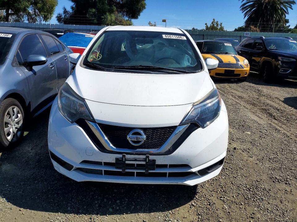 Photo 5 from auction – 2018 NISSAN VERSA NOTE with VIN 3N1CE2CP2JL370716