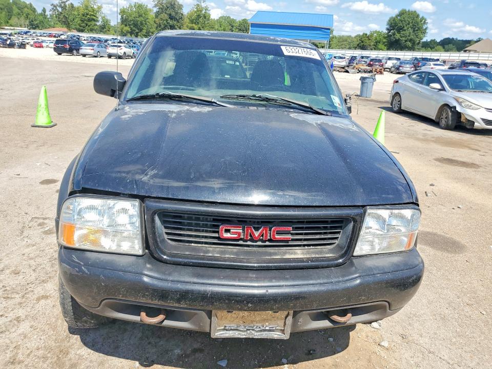 Photo 5 from auction – 1999 GMC SONOMA with VIN 1GTCT19WXX8513740