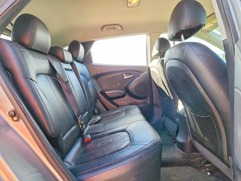 Photo 11 from auction – 2011 HYUNDAI TUCSON with VIN KM8JU3AC5BU203072