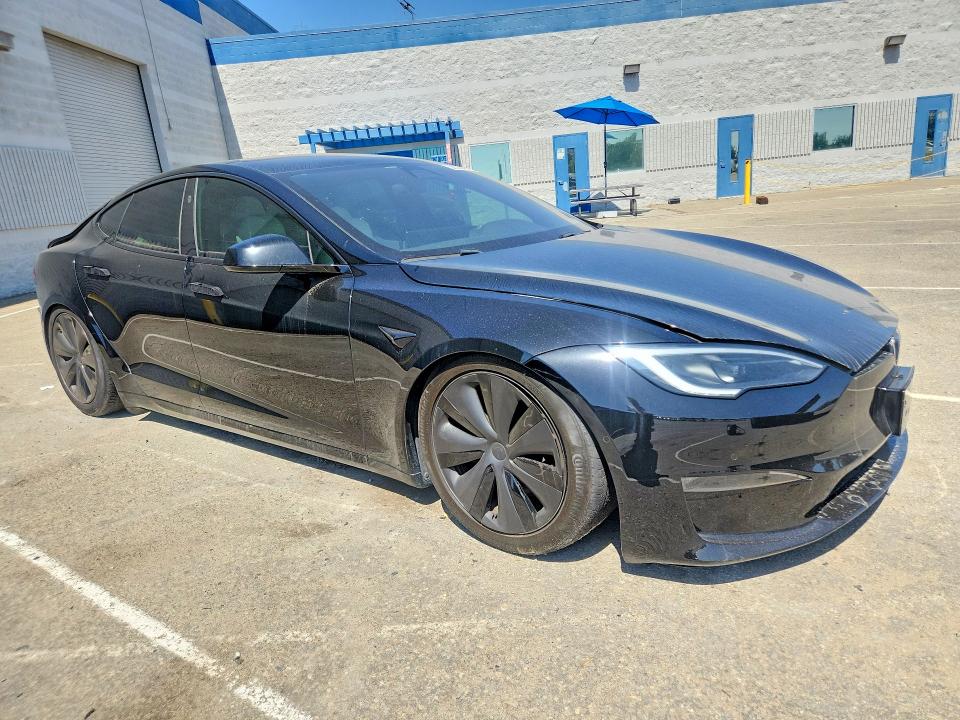 Снимка 4 от търг – 2023 TESLA MODEL S с VIN 5YJSA1E5XPF499756