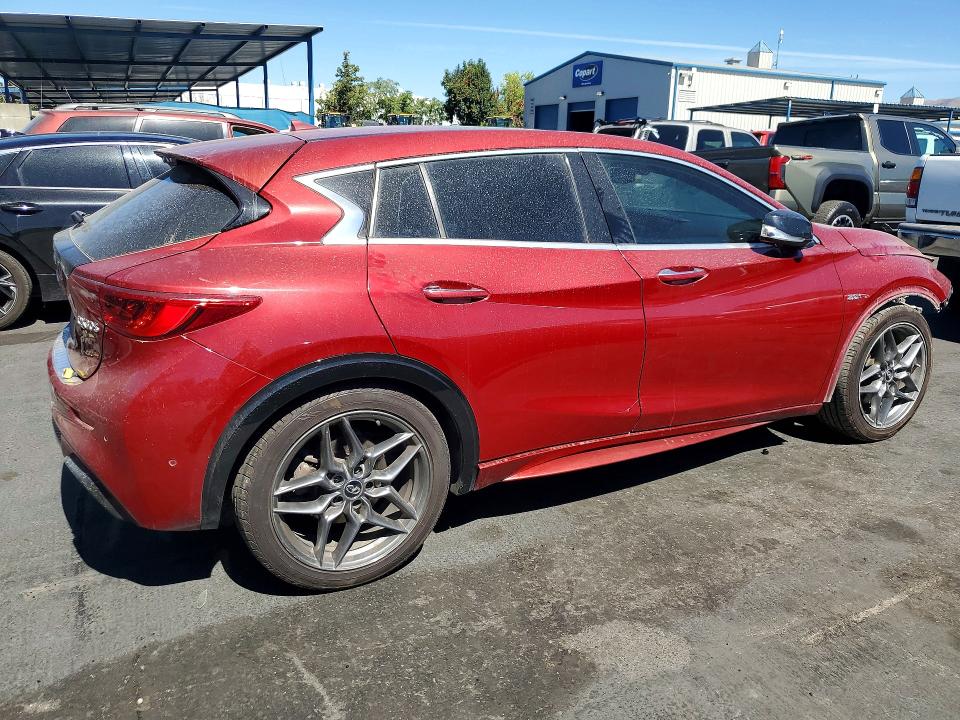 Снимка 3 от търг – 2017 INFINITI QX30 с VIN SJKCH5CP4HA035896