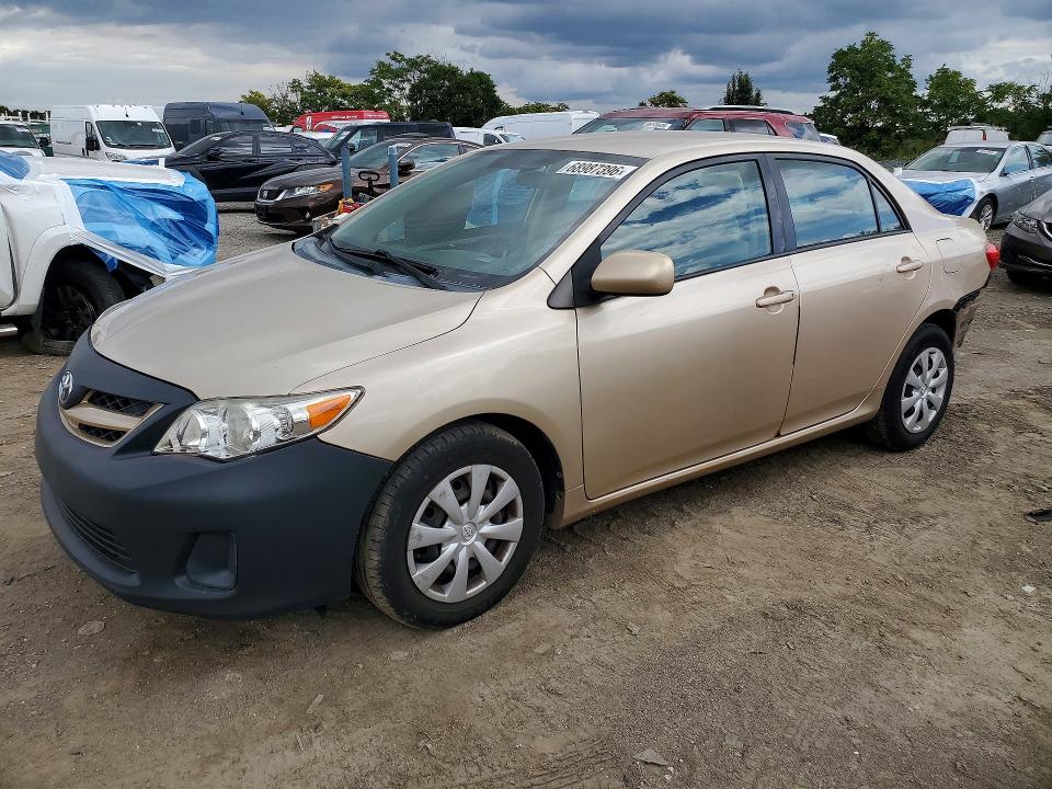 TOYOTA COROLLA 2011 с VIN 2T1BU4EE8BC546241 - Снимка от търг