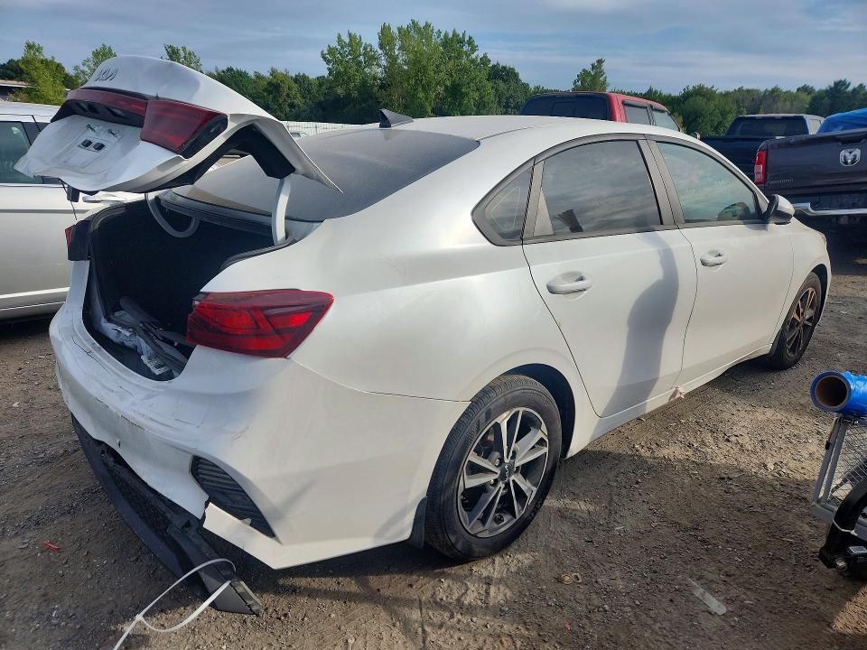صورة رقم 3 من المزاد - 2023 KIA FORTE مع VIN 3KPF24AD6PE641779