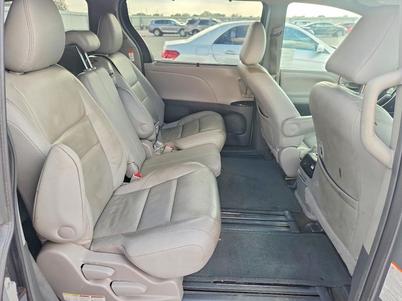 Photo 11 from auction – 2015 TOYOTA SIENNA with VIN 5TDYK3DC5FS682303