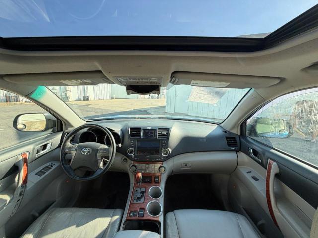 Photo 9 from auction – 2009 TOYOTA HIGHLANDER with VIN JTEES42AX92140258