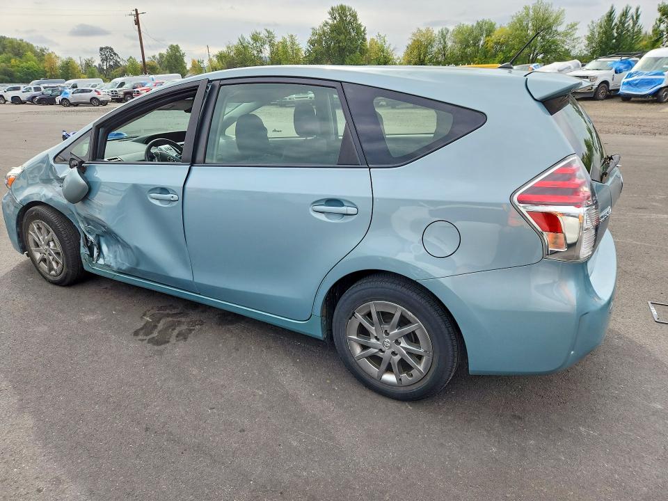 Foto 2 de la subasta – 2015 TOYOTA PRIUS V con VIN JTDZN3EU2FJ030674