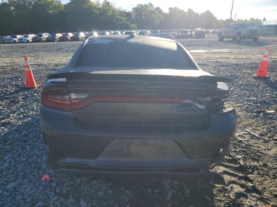 Снимка 6 от търг – 2018 DODGE CHARGER с VIN 2C3CDXGJ5JH113615