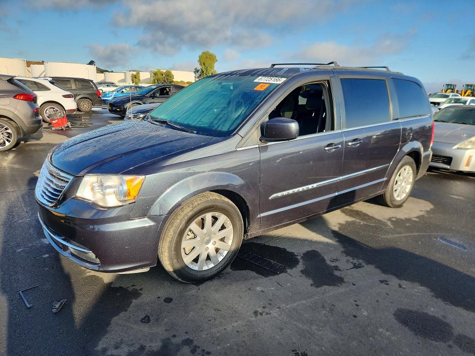 2014 CHRYSLER TOWN & COUNTRY - Търг №67725166