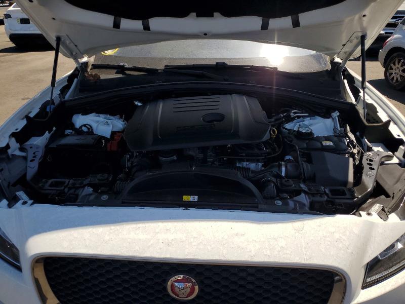 Photo 12 from auction – 2017 JAGUAR F-PACE with VIN SADCJ2BNXHA093456