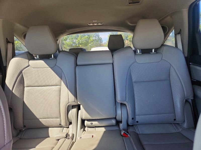 Снимка 10 от търг – 2018 ACURA MDX с VIN 5J8YD7H55JL000495