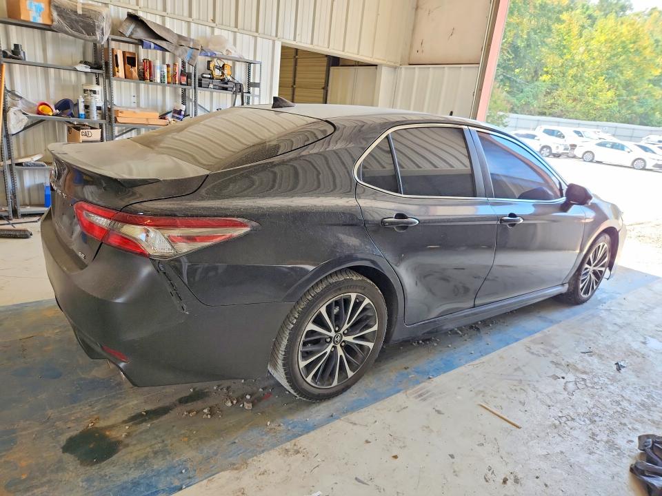 Снимка 3 от търг – 2019 TOYOTA CAMRY с VIN 4T1B11HK8KU167134
