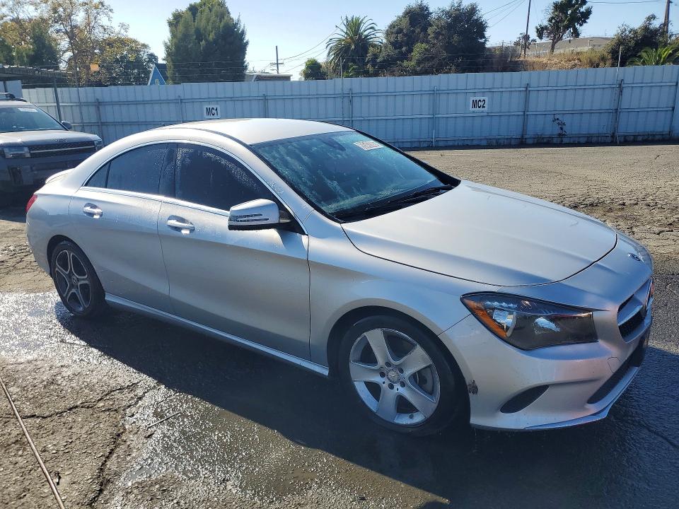 Photo 4 from auction – 2018 MERCEDES-BENZ CLA with VIN WDDSJ4EB9JN587736