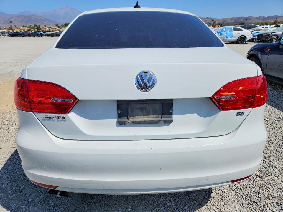 Photo 6 from auction – 2014 VOLKSWAGEN JETTA with VIN 3VWD17AJ4EM407626