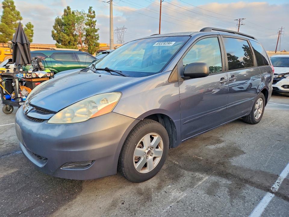 2006 TOYOTA SIENNA - Търг №69328286