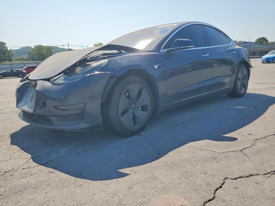 TESLA MODEL 3 2020 مع رقم تعريف المركبة 5YJ3E1EA8LF799165 - صورة من المزاد