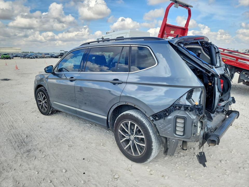 Снимка 2 от търг – 2020 VOLKSWAGEN TIGUAN с VIN 3VV3B7AX5LM173320