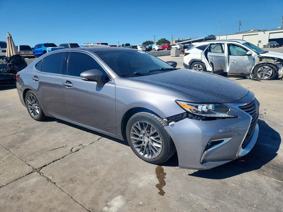 Photo 4 from auction – 2018 LEXUS ES with VIN 58ABK1GG5JU082074