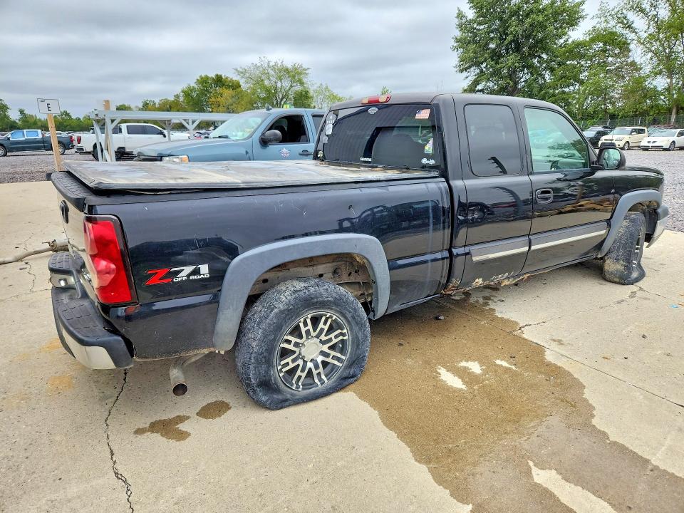 Photo 3 from auction – 2004 CHEVROLET SILVERADO with VIN 1GCEK19T54E123613