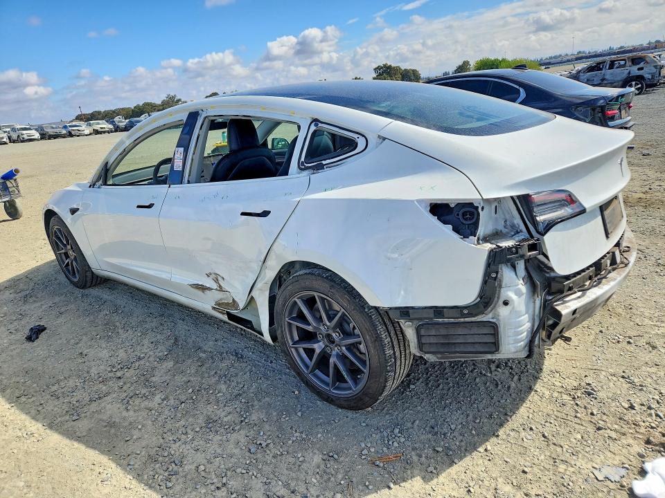 Photo 2 from auction – 2022 TESLA MODEL 3 with VIN 5YJ3E1EB8NF135668