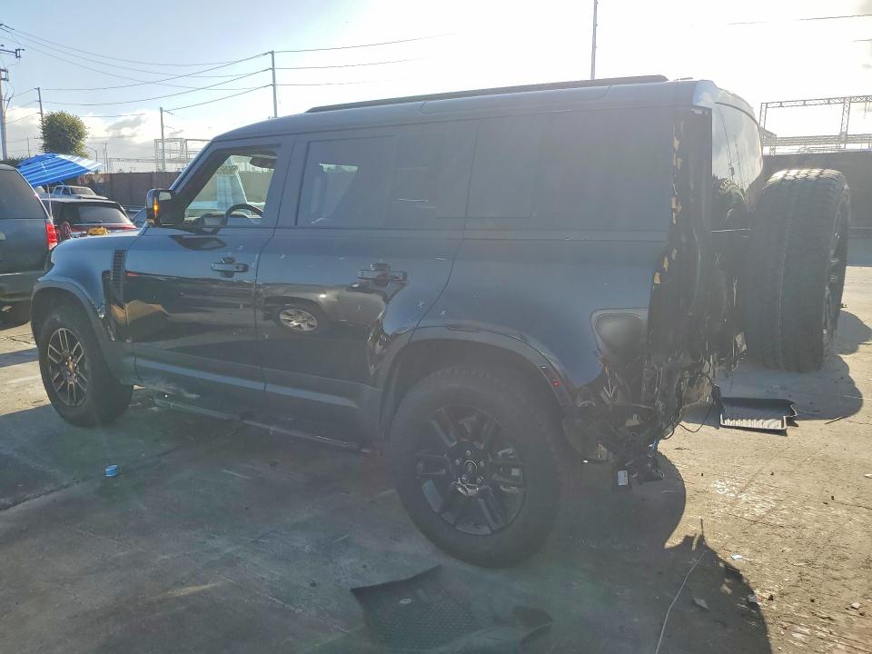 Снимка 2 от търг – 2025 LAND ROVER DEFENDER с VIN SALEJ7EU0S2371702